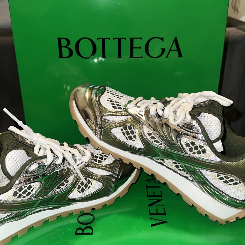 Bottega sneakers
